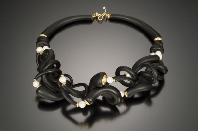 Black Frost Twist Glass Necklace
